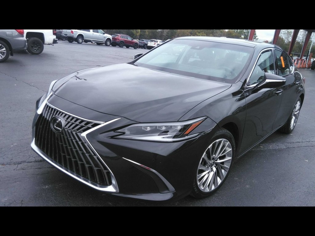 2022 Lexus ES 350 Ultra Luxury's photo