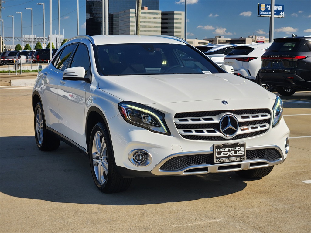 2020 Mercedes Benz GLA 250 photo 2