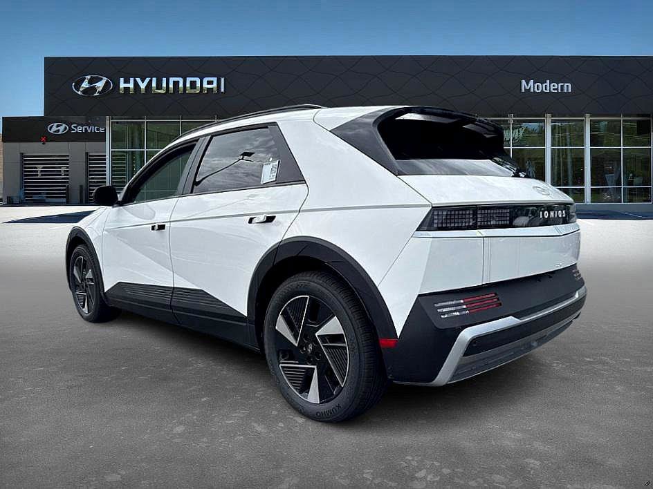 2025 Hyundai Ioniq 5 SEL photo 4