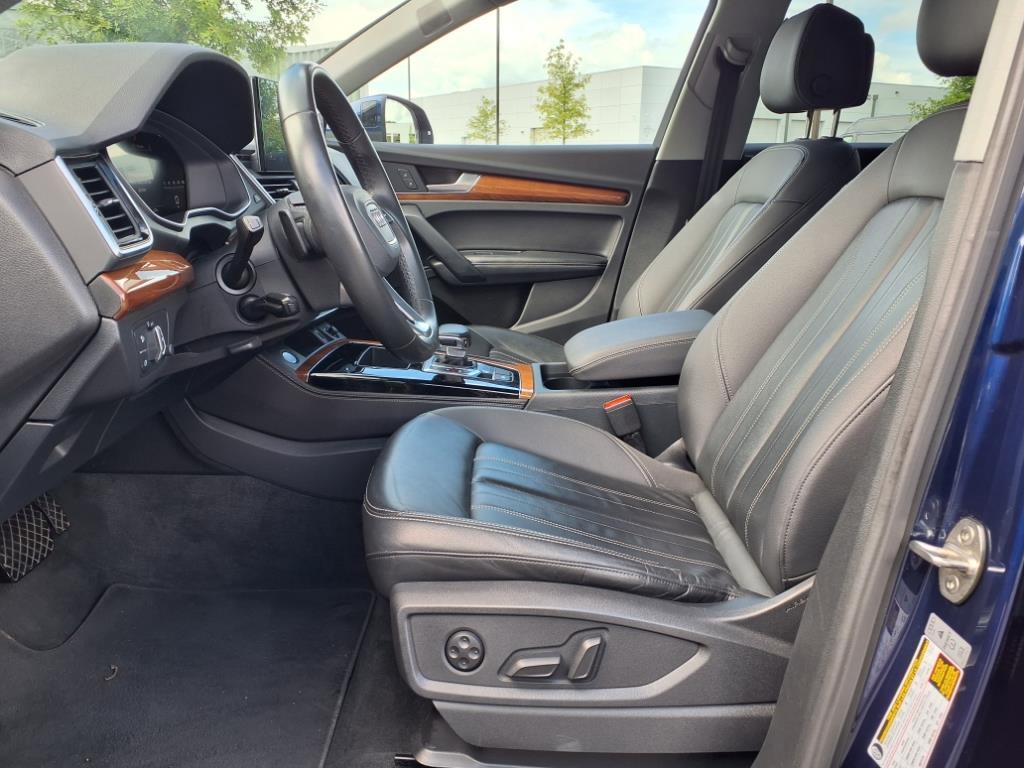 2023 Audi Q5 S line Premium Plus photo 2