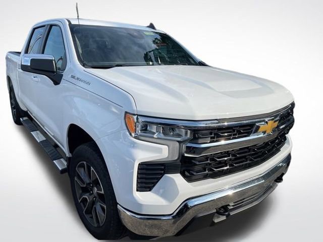 2022 Chevrolet Silverado 1500 LT photo 2