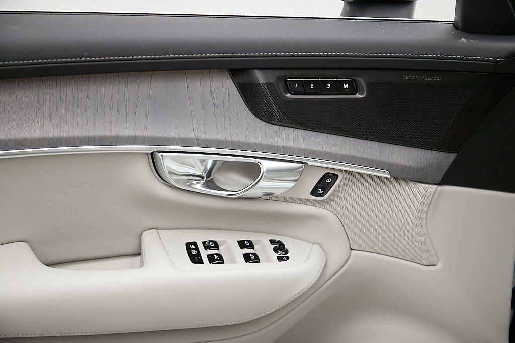 2026 VOLVO XC90 - Image 10