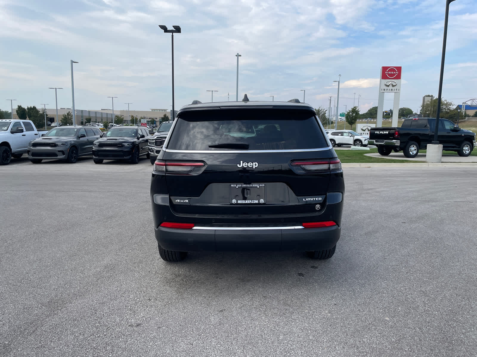 2025 Jeep Grand Cherokee Limited photo 8