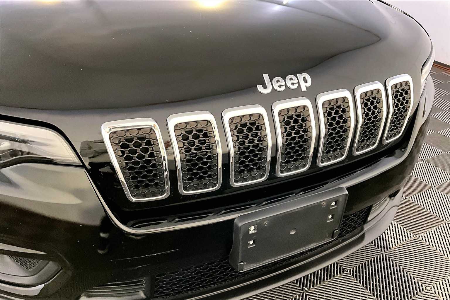 2020 Jeep Cherokee Latitude photo 30