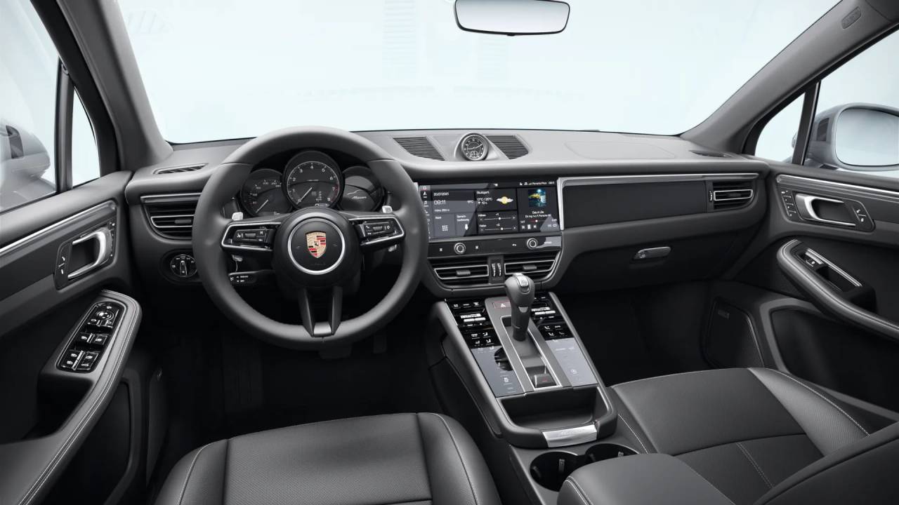 2026 Porsche Macan T photo 9
