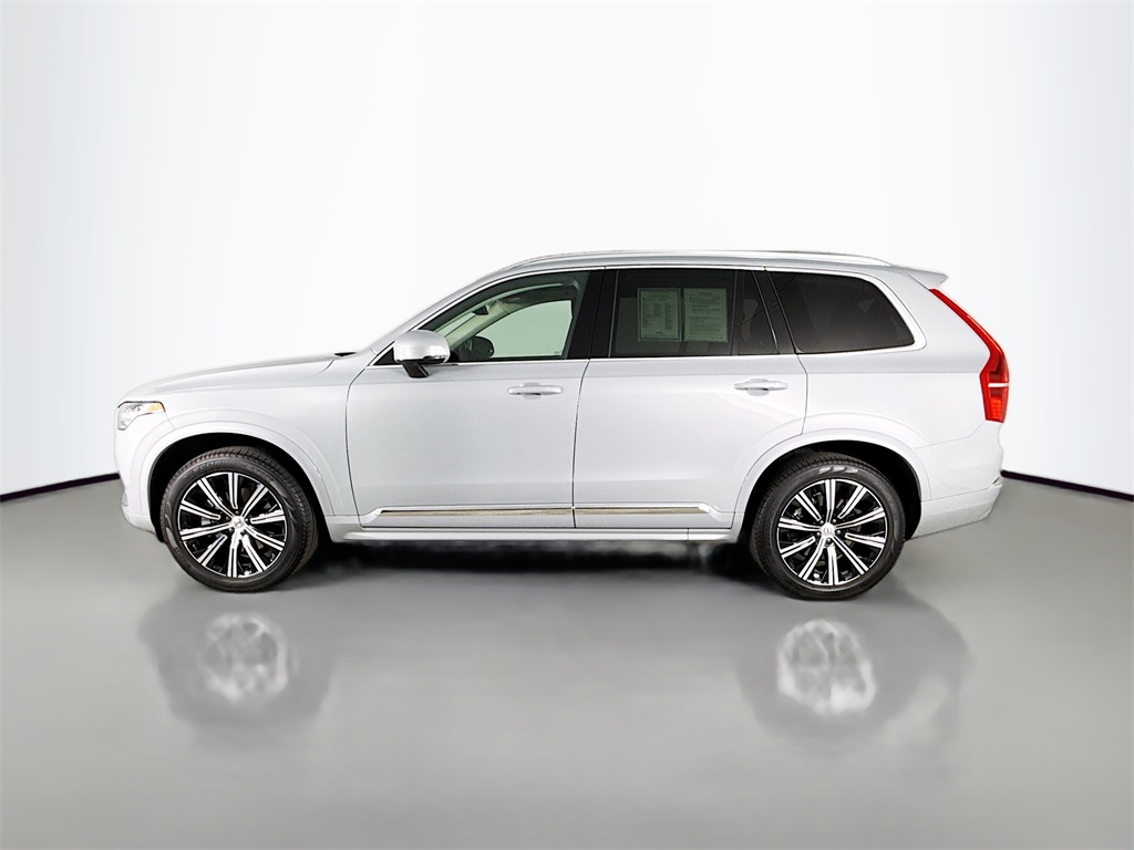 2024 Volvo XC90 B5 Core photo 2