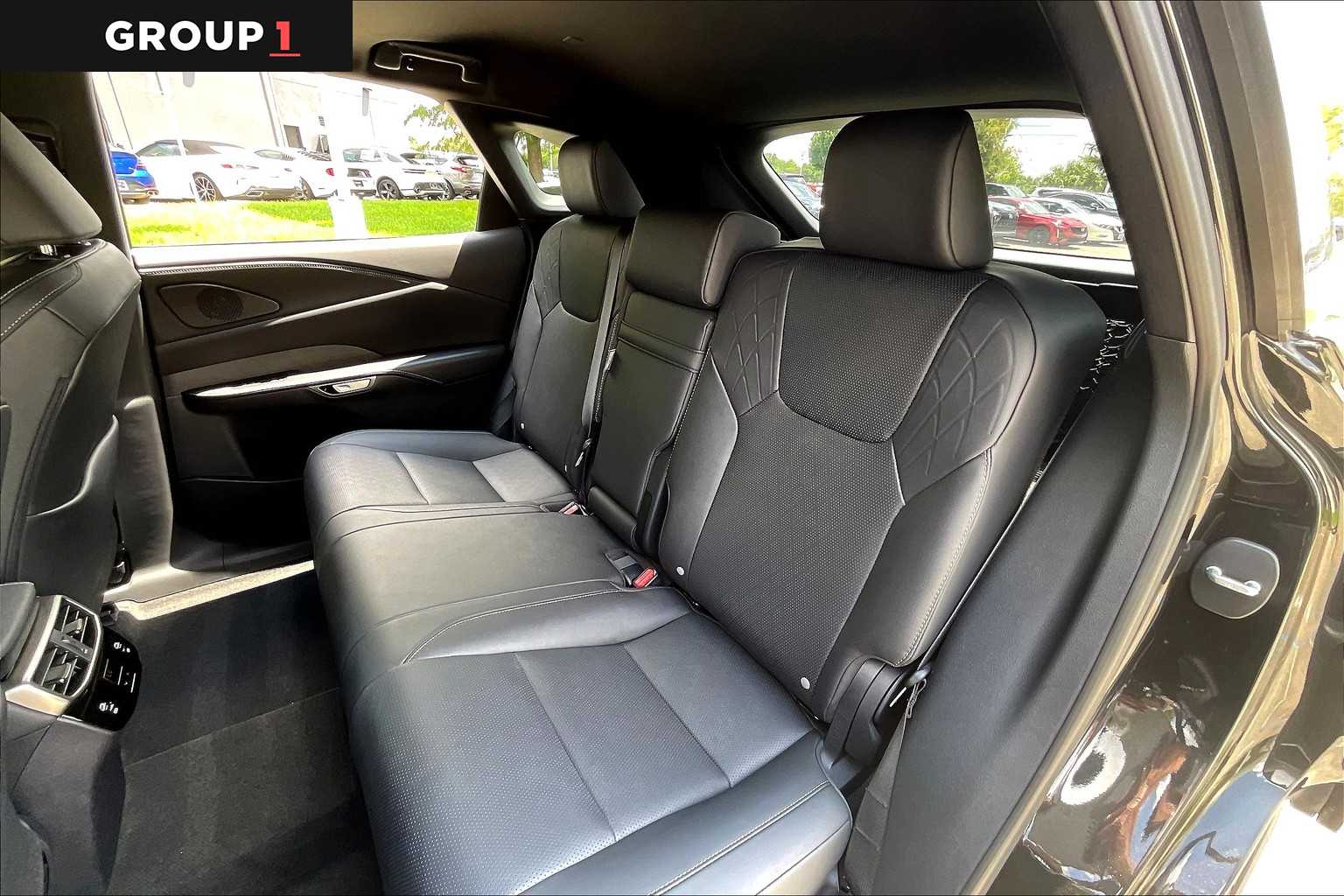 2024 Lexus RX 350 Premium photo 18