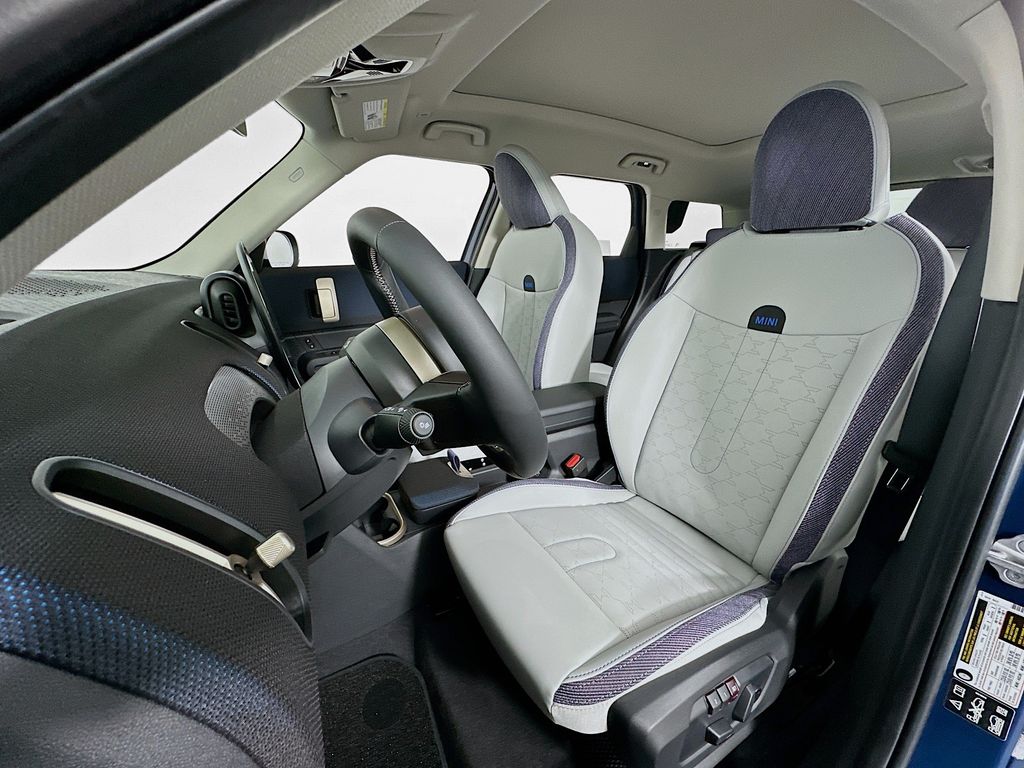 2025 Mini Countryman S ALL4 photo 16