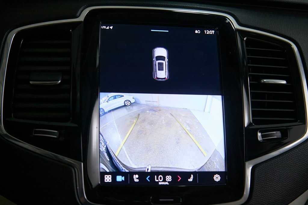 2023 VOLVO XC90 - Image 32