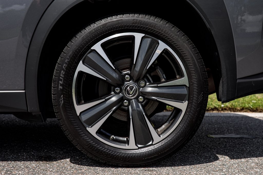 2019 Lexus UX 200 photo 13