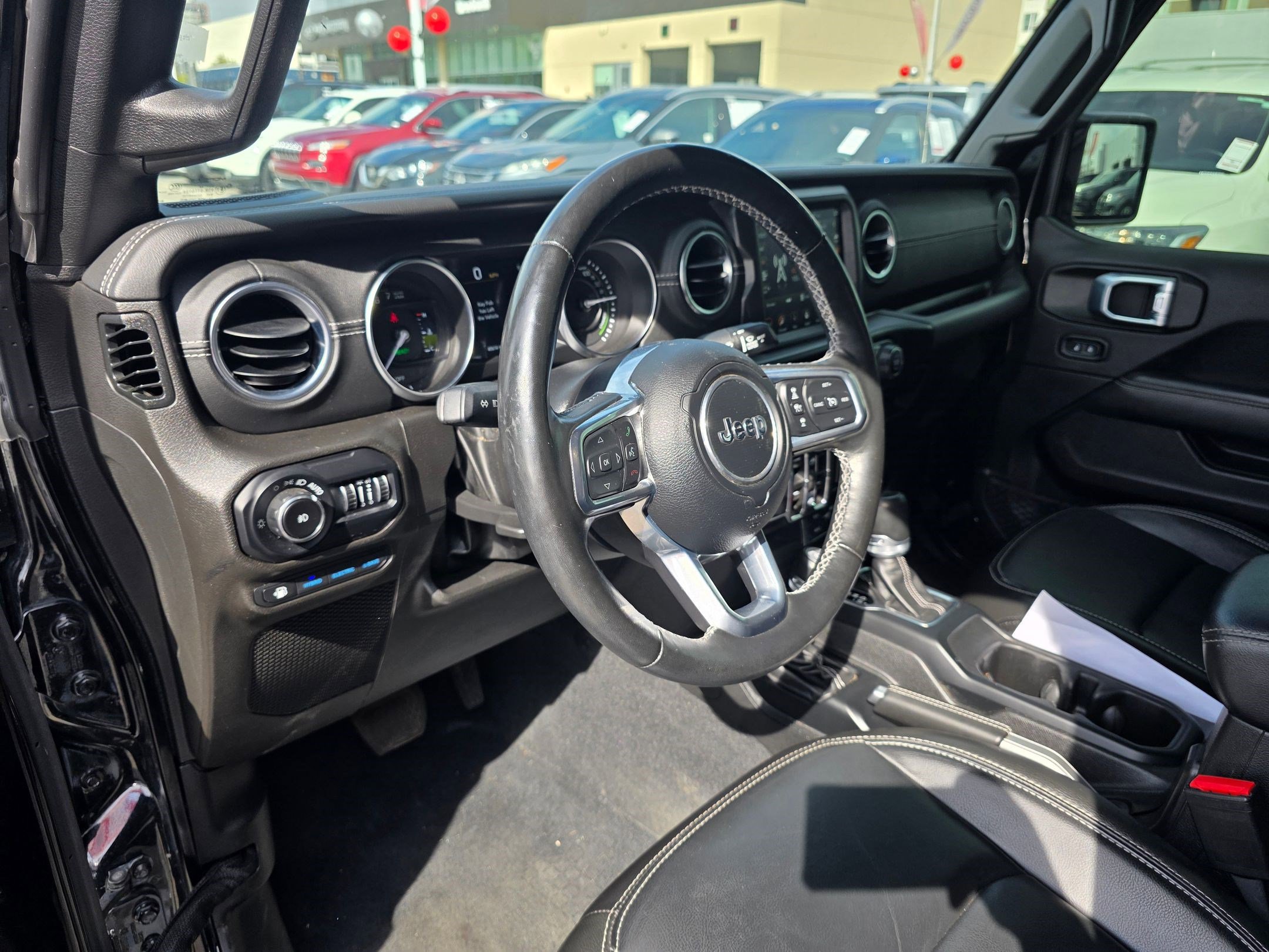 2022 Jeep Wrangler 4xe Unlimited Sahara photo 9