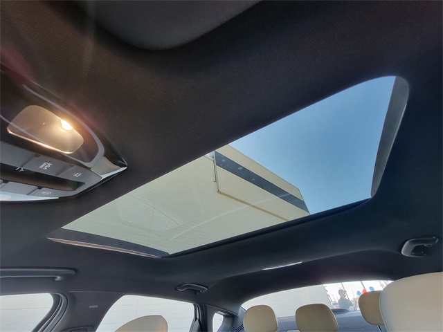 2025 Kia K4 GT-Line photo 31