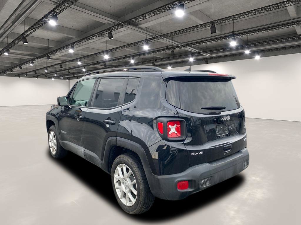 2021 Jeep Renegade Latitude photo 2