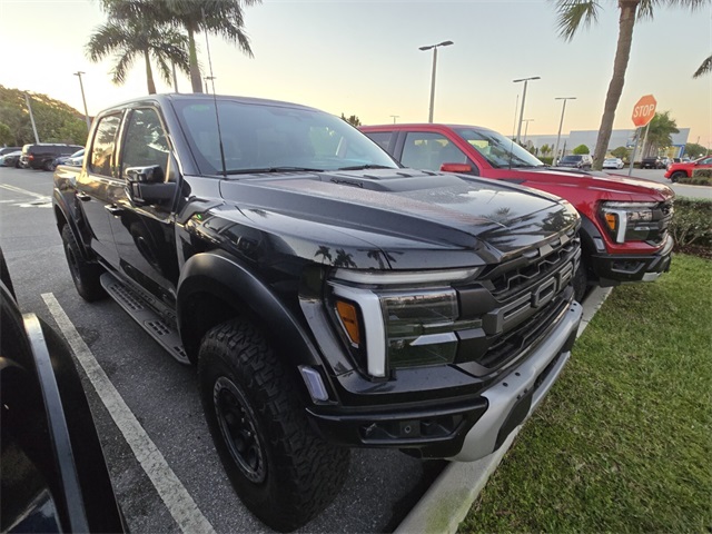 2024 Ford F-150 Raptor photo 2
