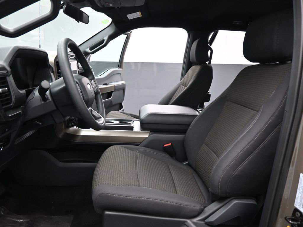 2025 Ford F-150 STX photo 8