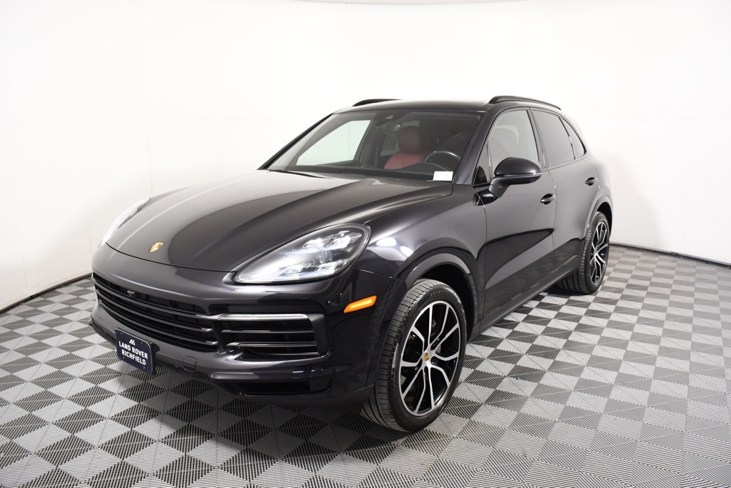 2020 Porsche Cayenne S's photo