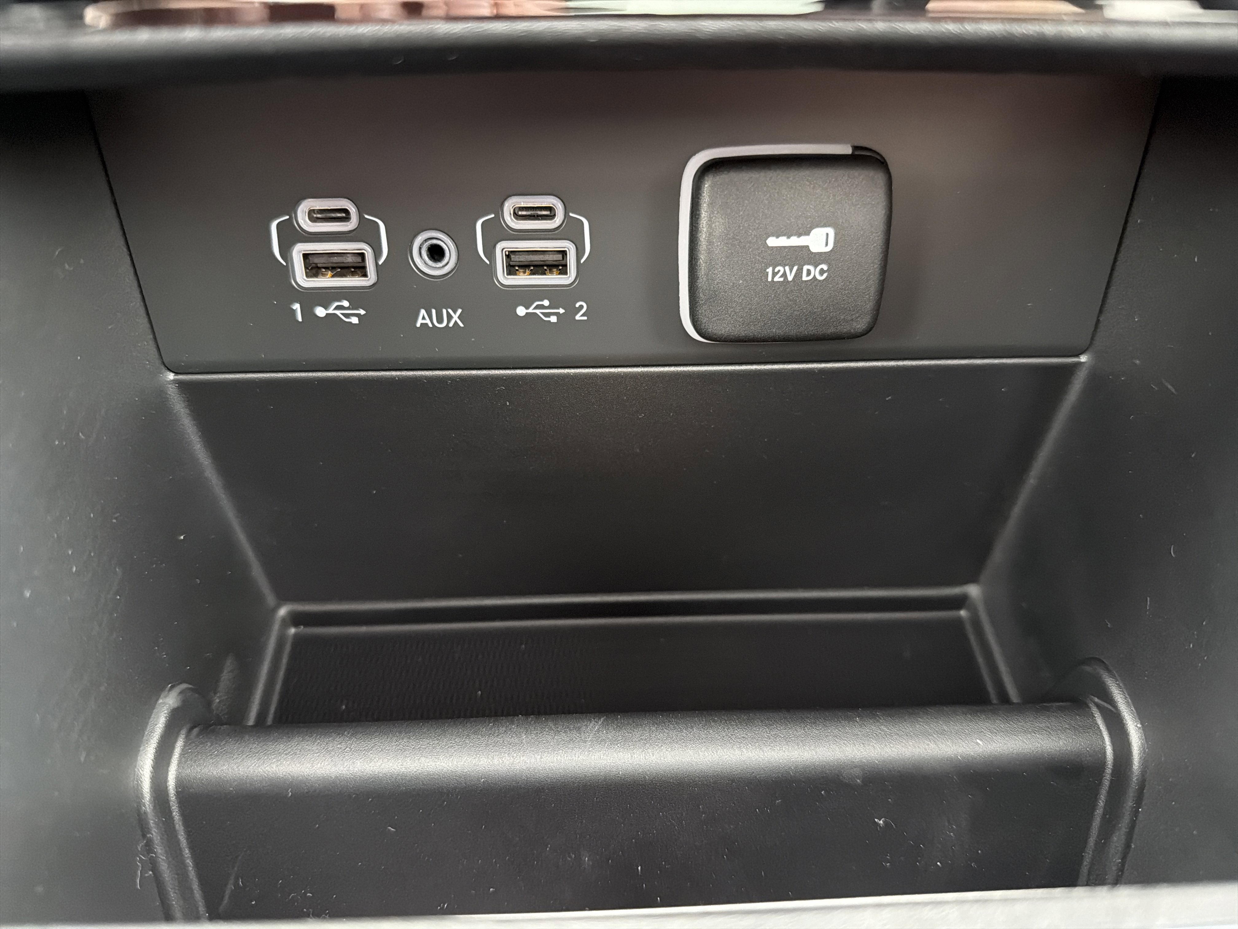 2025 Jeep Grand Cherokee Limited photo 2