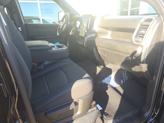 2025 Ram 2500 Tradesman photo 4