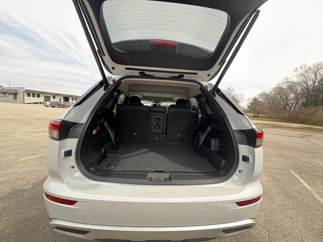 2025 Mitsubishi Outlander PHEV SE photo 15