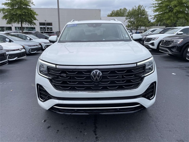 2024 Volkswagen Atlas SEL Premium R-Line photo 2