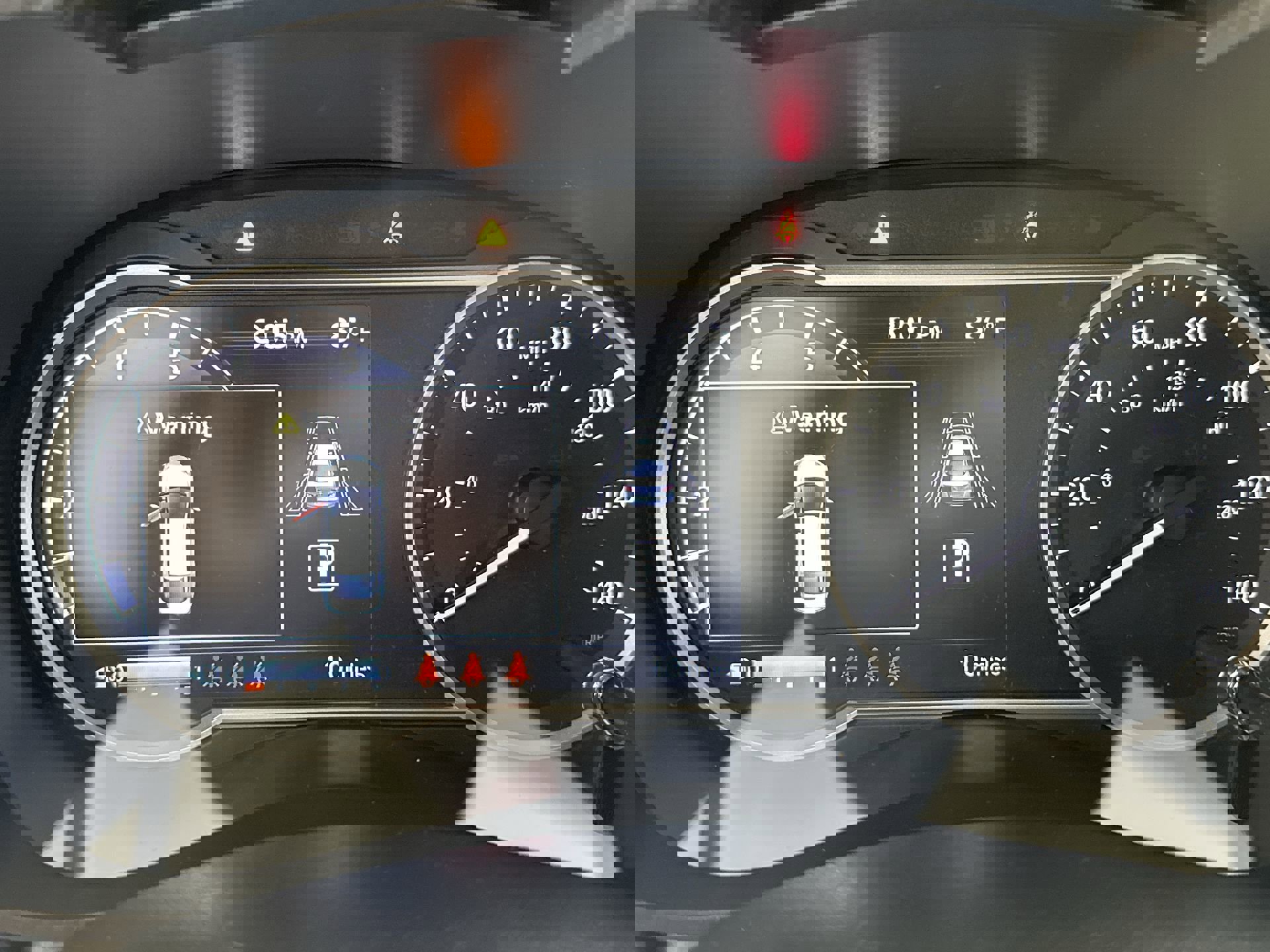 2025 Nissan Versa SV photo 15