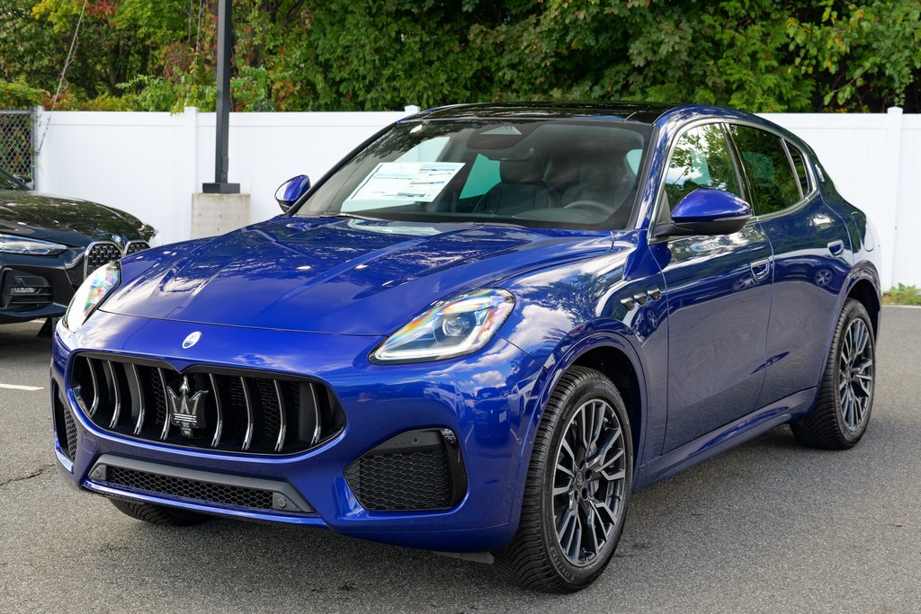 2025 Maserati Grecale photo 3