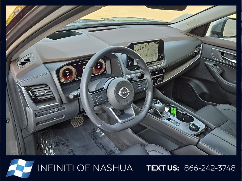 2023 Nissan Rogue Platinum photo 4