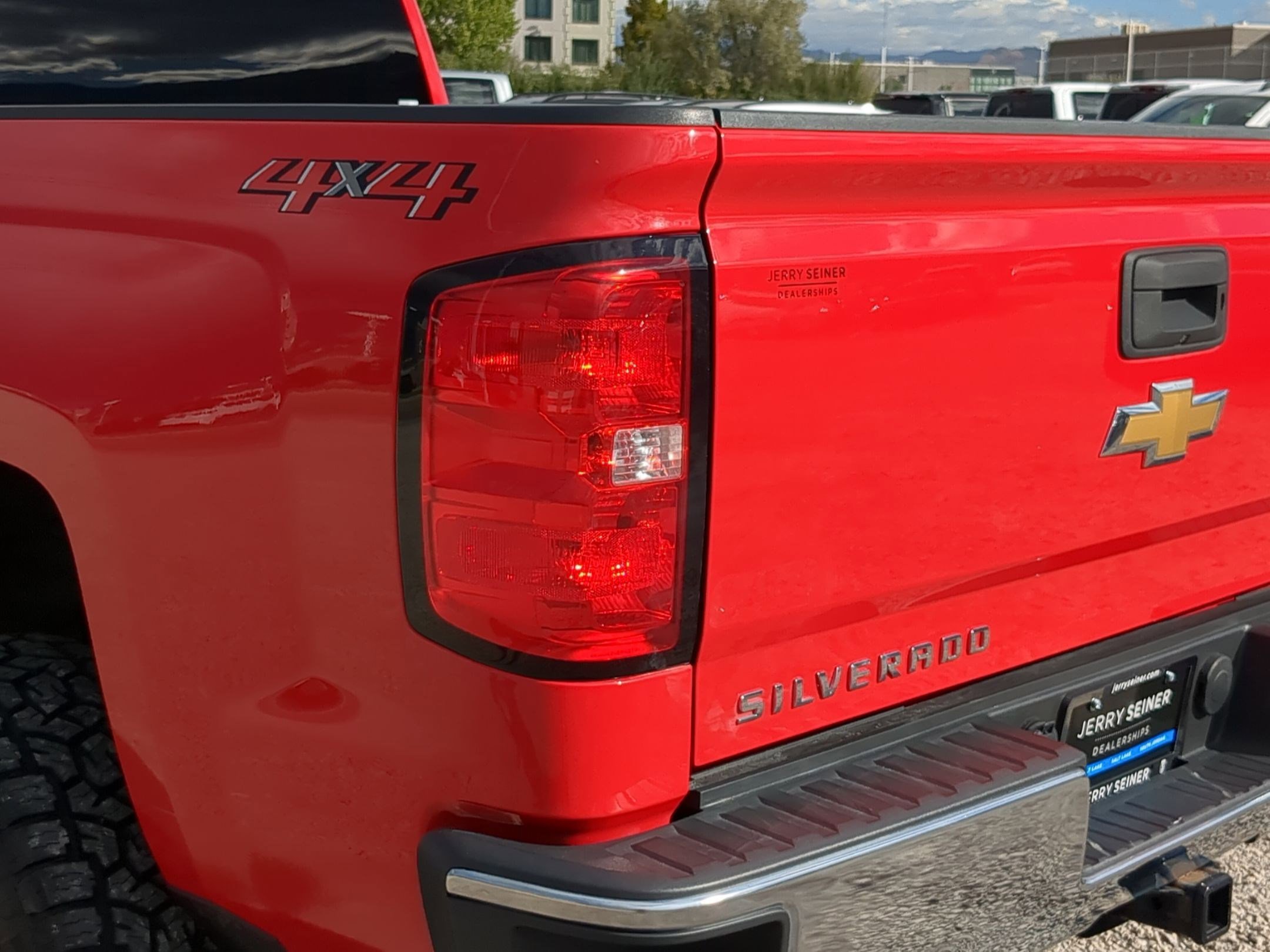 2018 Chevrolet Silverado 1500 LT photo 11