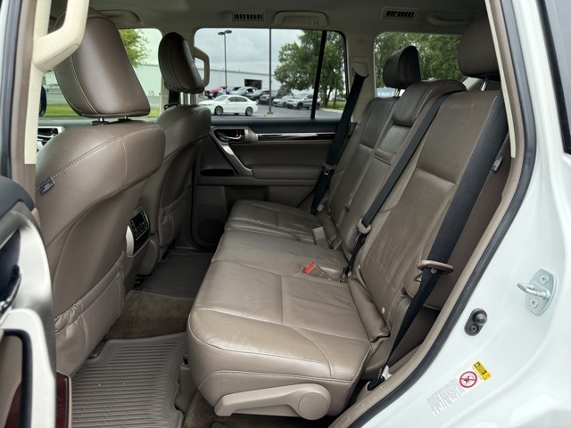 2015 Lexus GX 460 photo 14