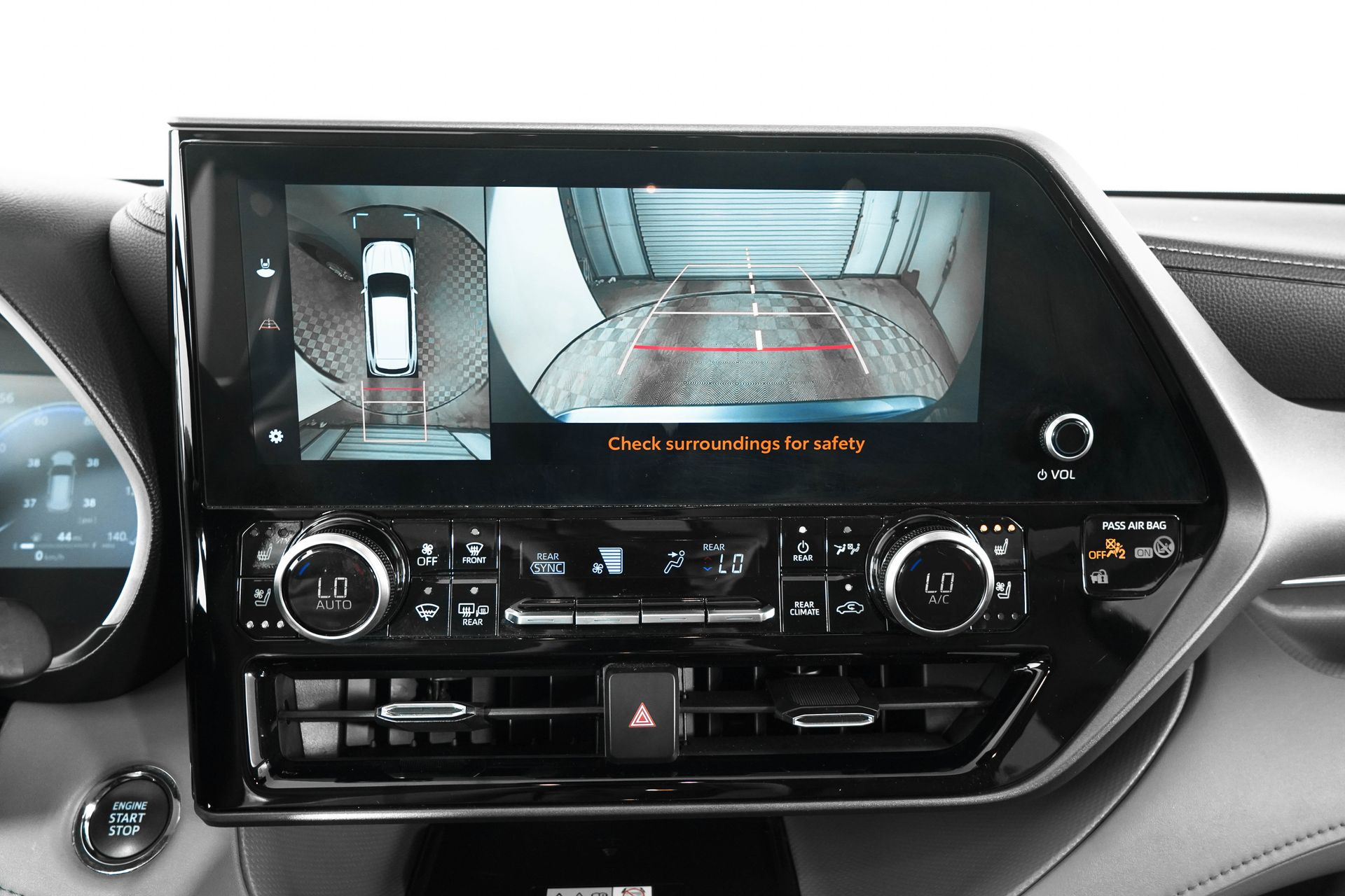 2023 Toyota Highlander L photo 23