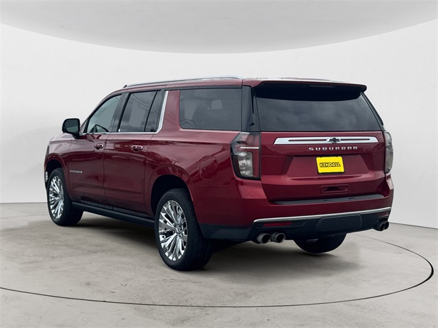 2021 Chevrolet Suburban High Country photo 2