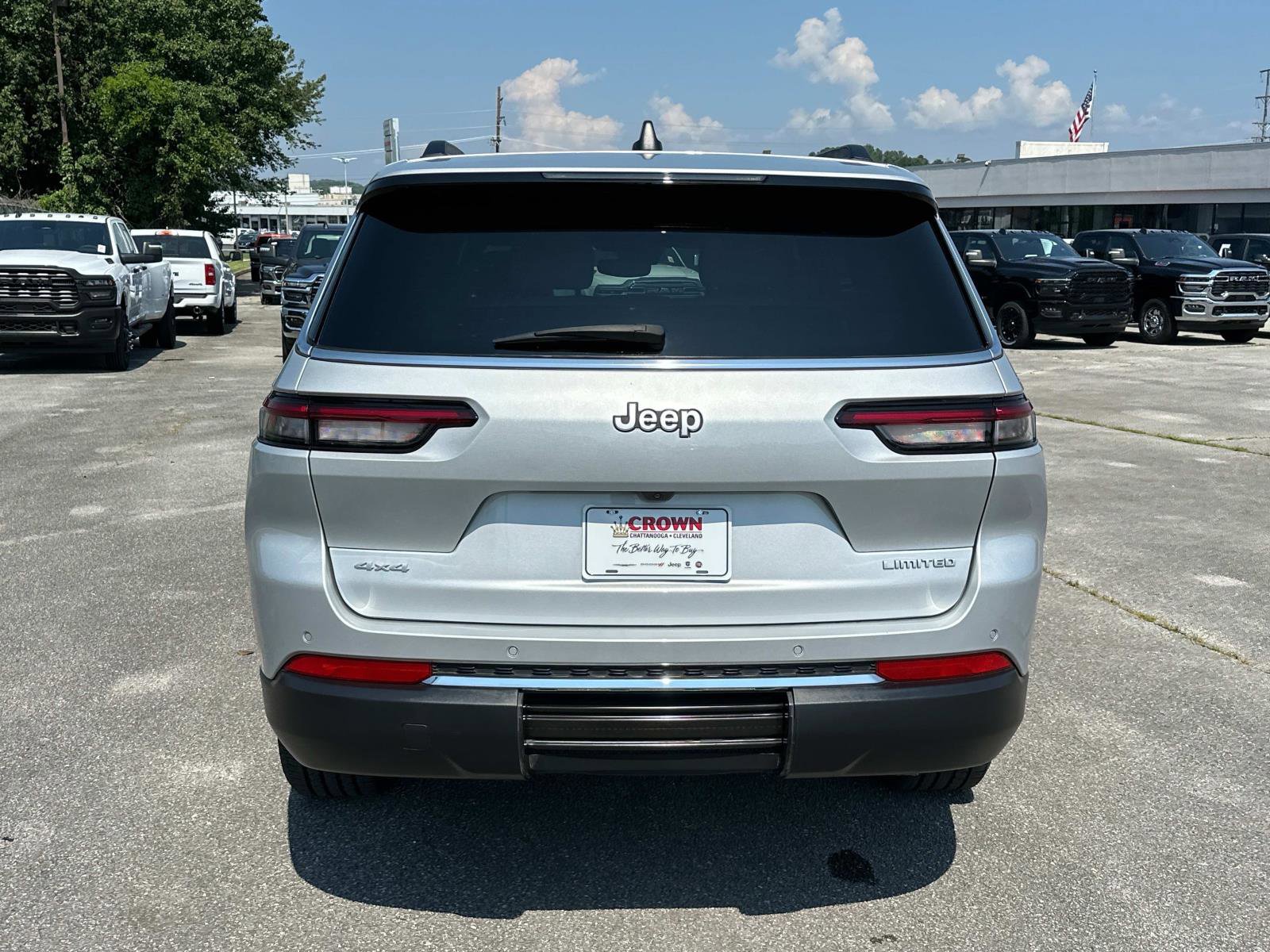 2024 Jeep Grand Cherokee Limited photo 4