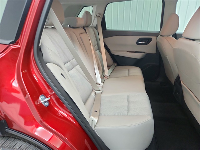 2025 Nissan Rogue SV photo 33