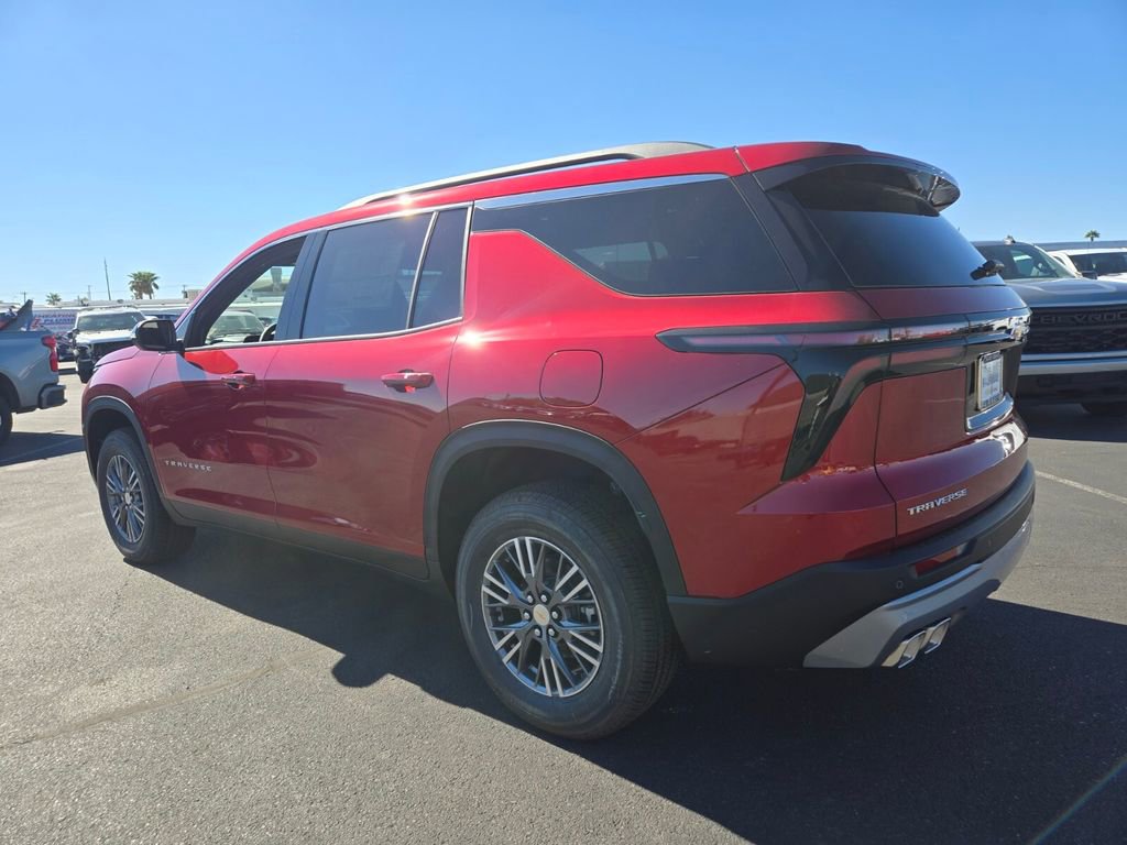 2026 Chevrolet Traverse photo 2