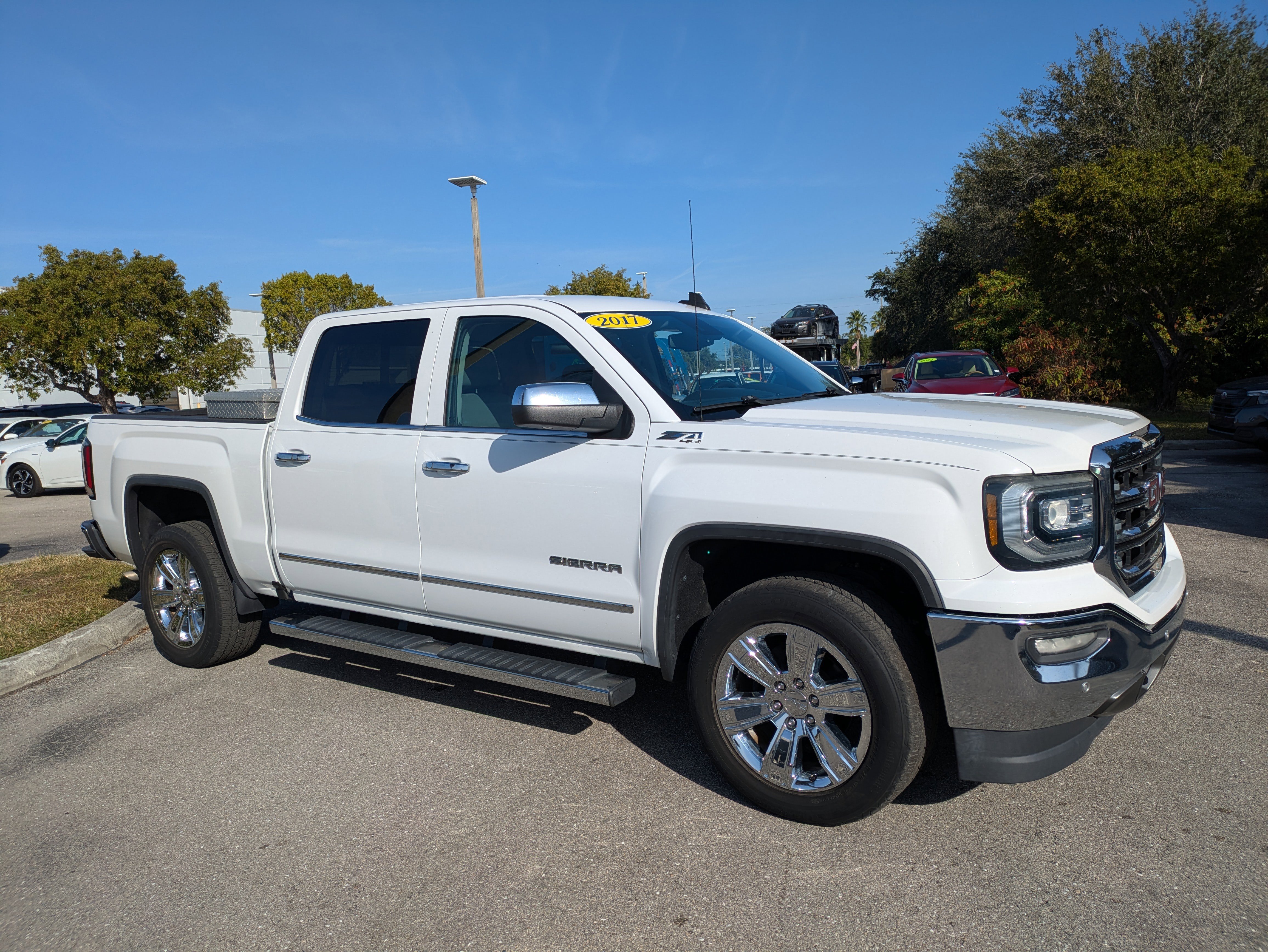 2017 GMC Sierra 1500 SLT's photo