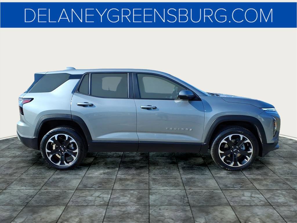 2025 Chevrolet Equinox LT photo 2