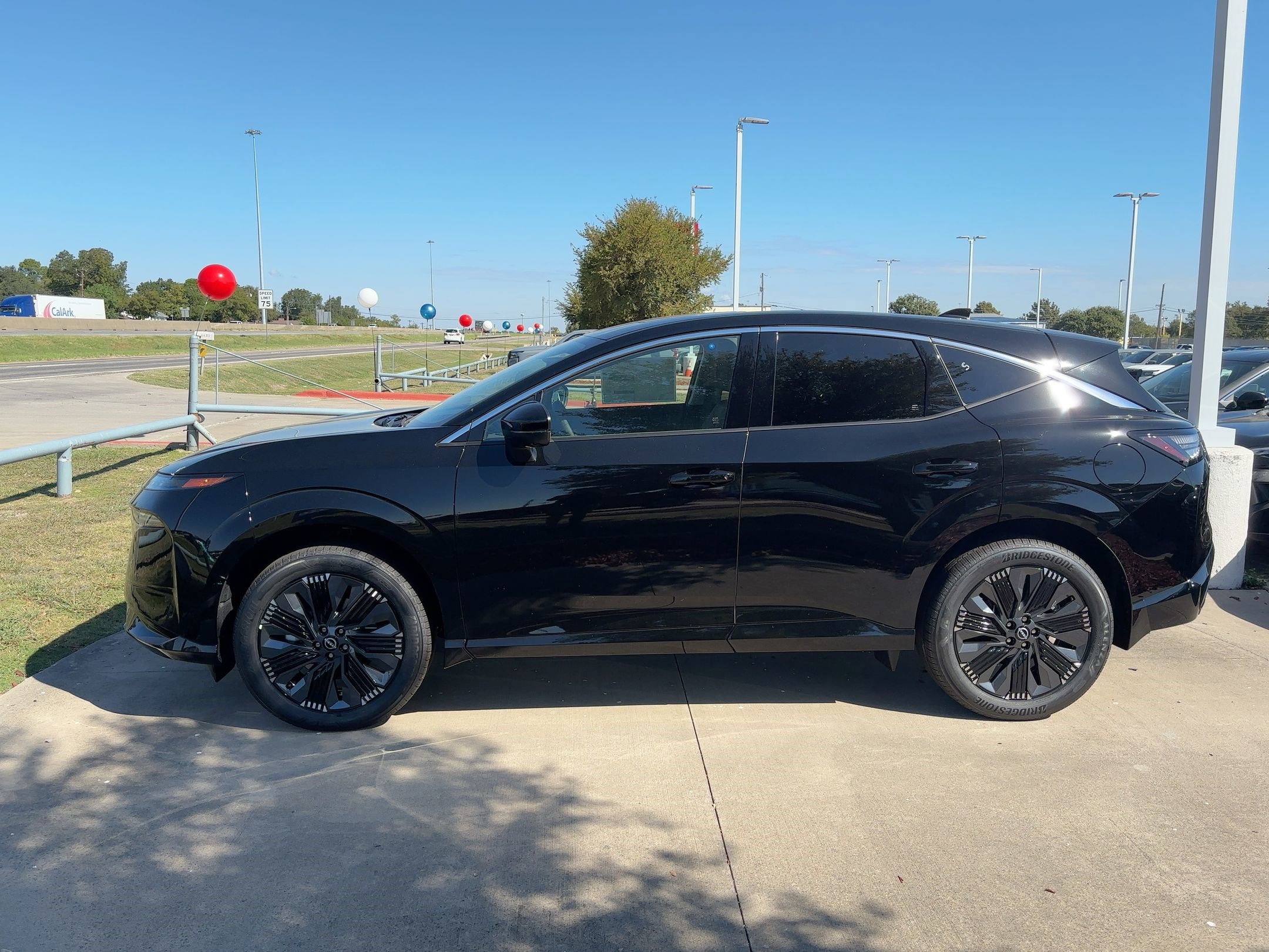 2026 Nissan Murano Platinum photo 2