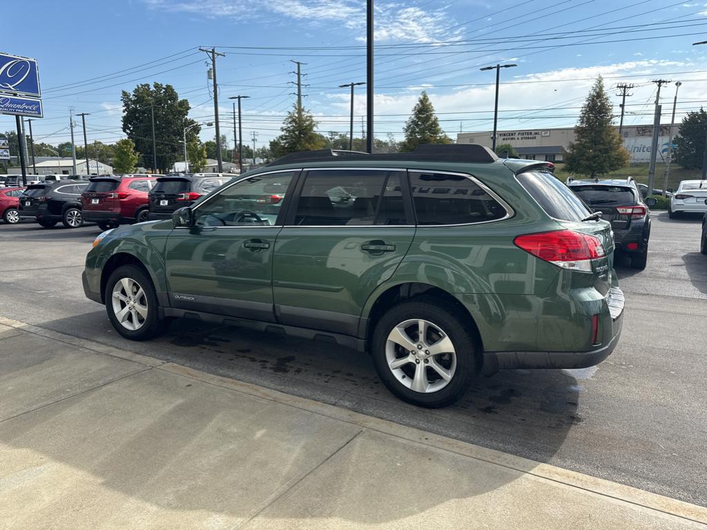 2013 Subaru Outback Limited photo 5