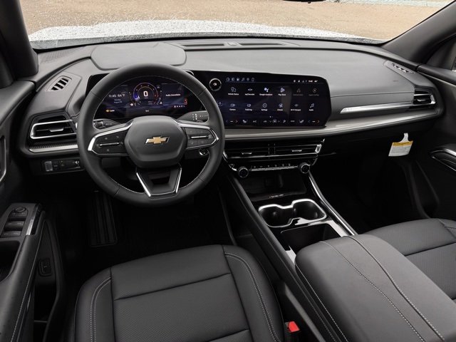 2026 Chevrolet Traverse photo 3