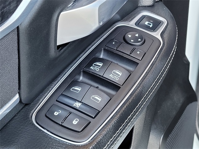2024 Ram 3500 SLT photo 15