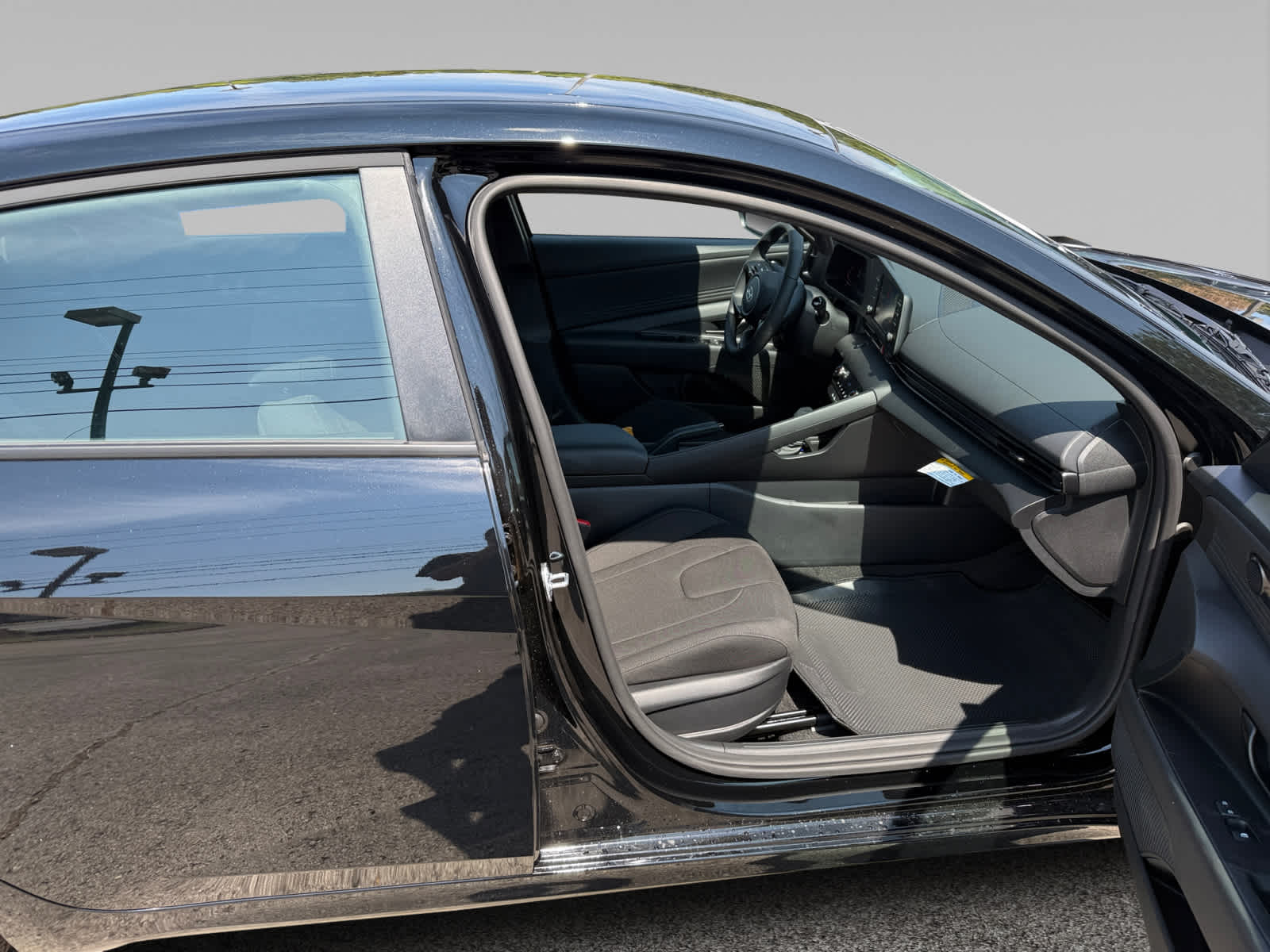 2025 Hyundai Elantra SEL Sport photo 15