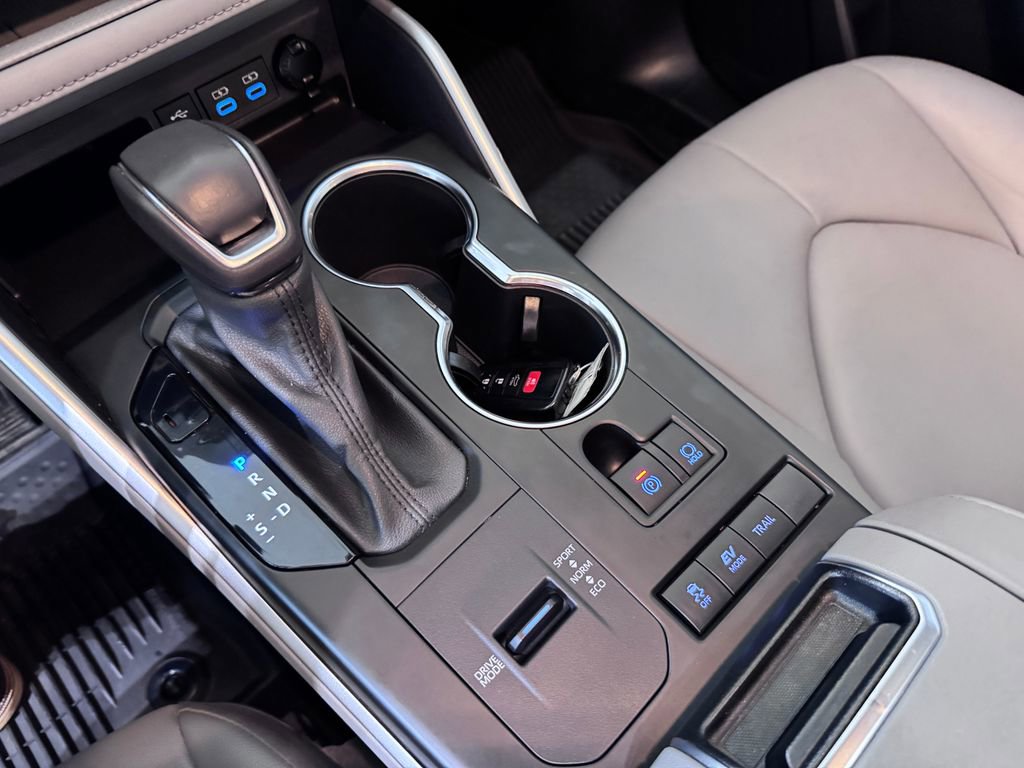 2022 Toyota Highlander Hybrid XLE photo 19