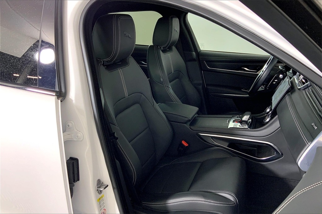 2024 Jaguar F-PACE P250 R-Dynamic S photo 6
