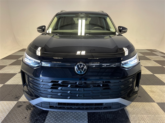 2026 Volkswagen Tiguan SE photo 2