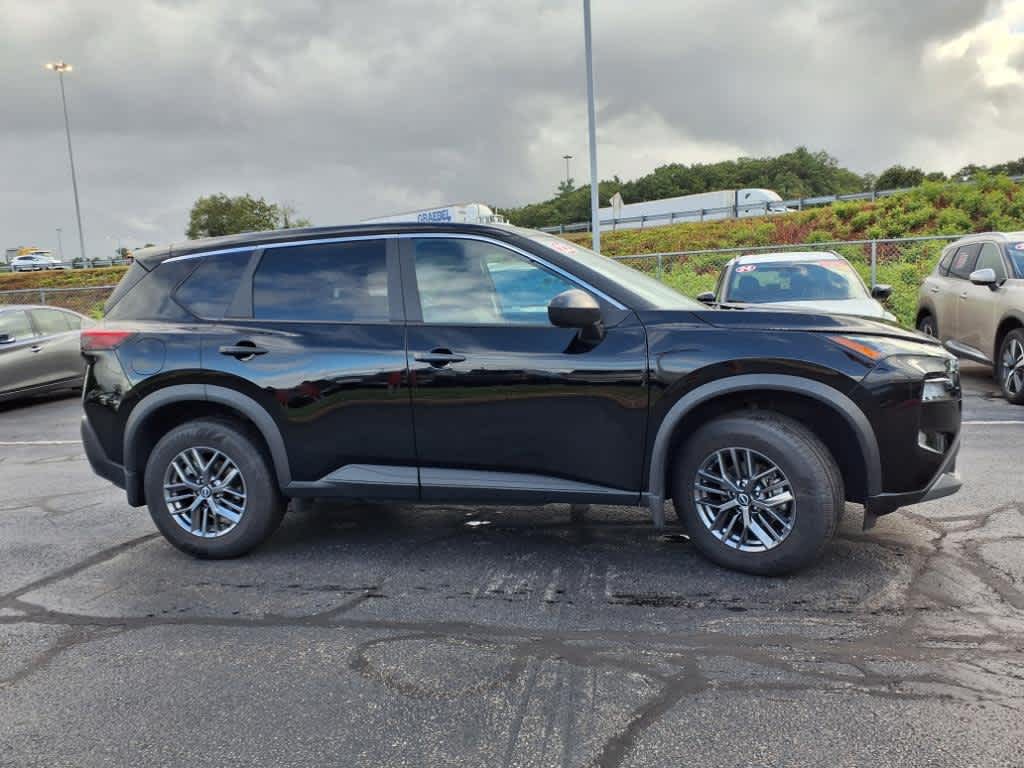 2022 Nissan Rogue S photo 4