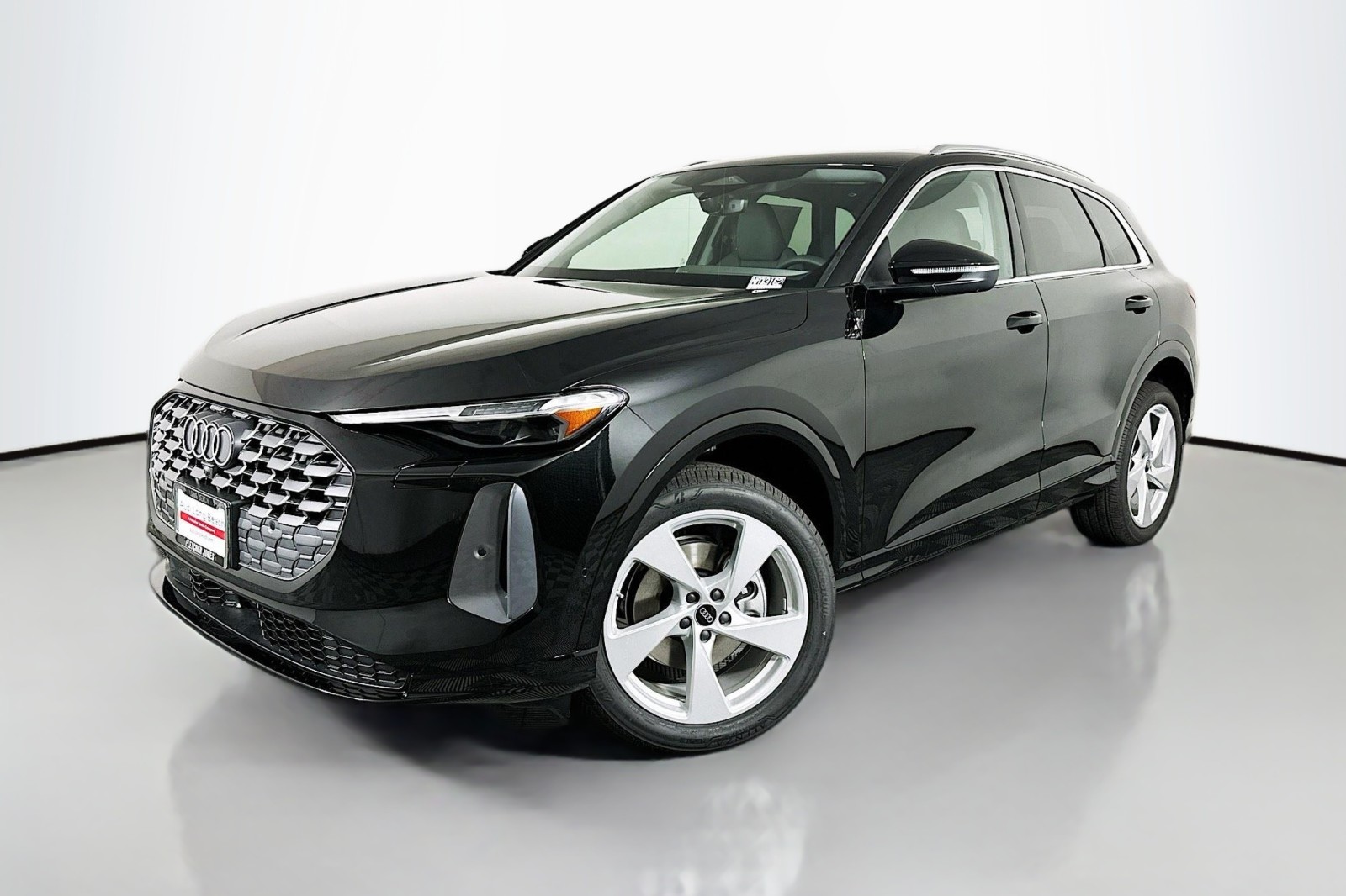 2025 Audi New Q5 Premium Plus's photo