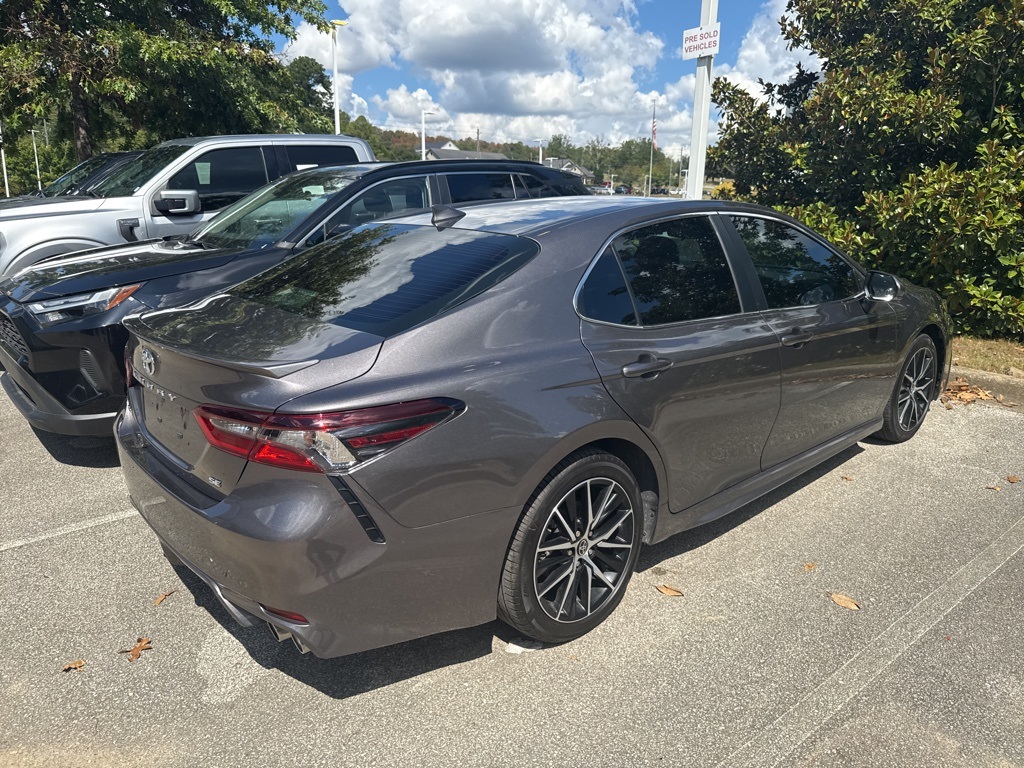 2024 Toyota Camry SE photo 2