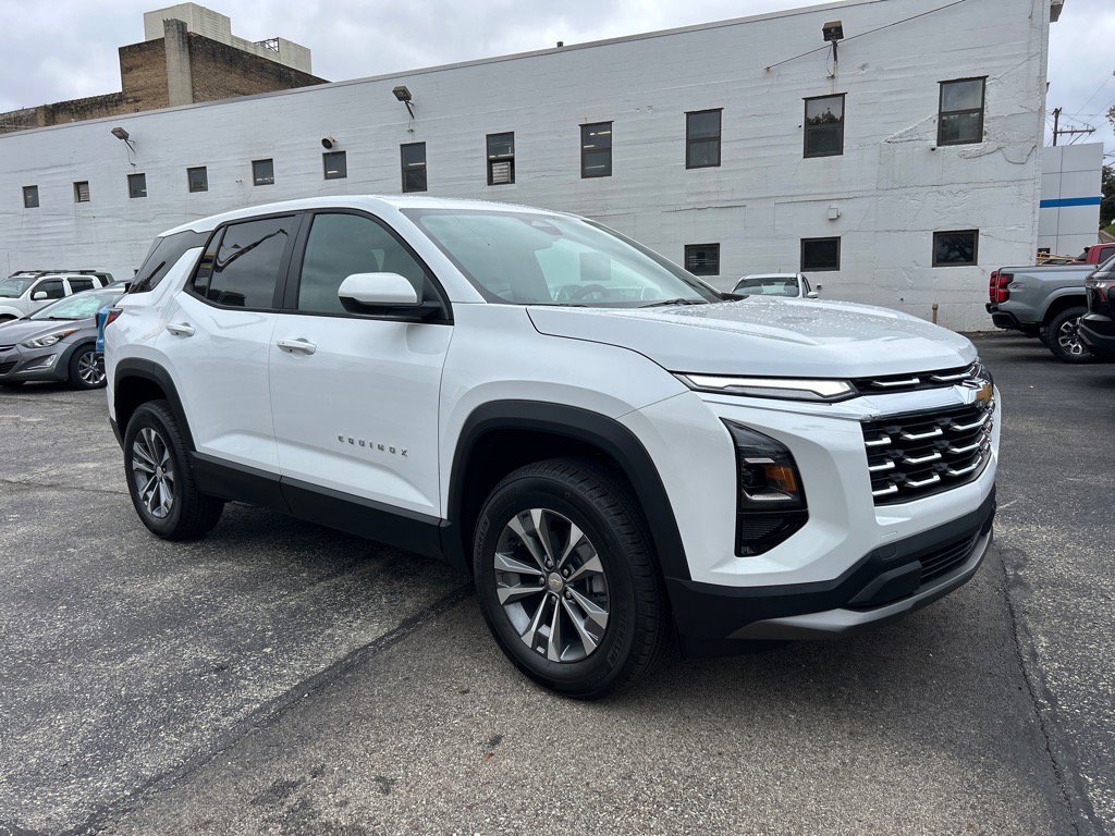 2026 Chevrolet Equinox LT's photo