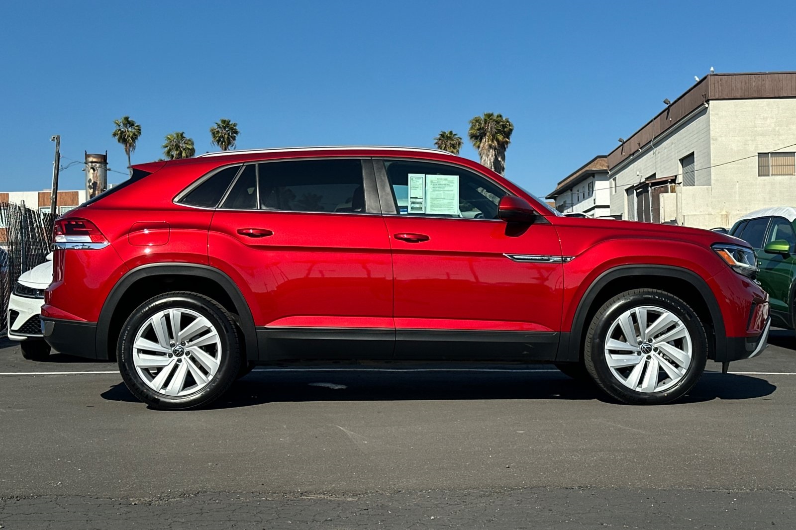 2022 Volkswagen Atlas Cross Sport V6 SE Technology photo 3