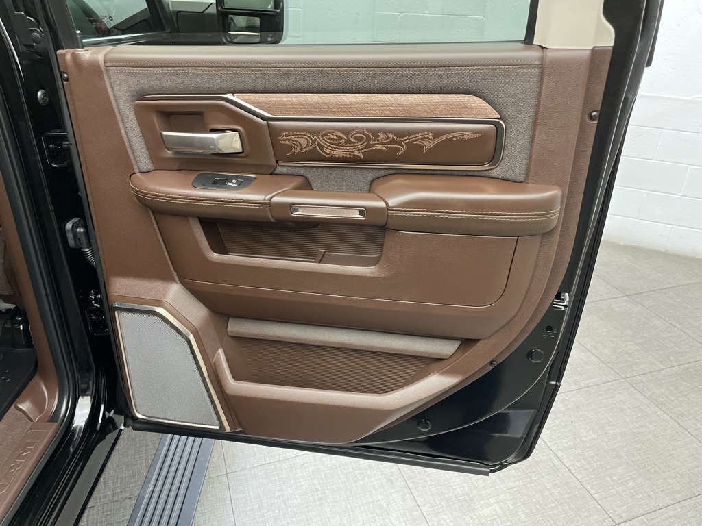 2025 Ram 2500 Limited photo 26